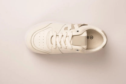 IS15 Flat Sneaker