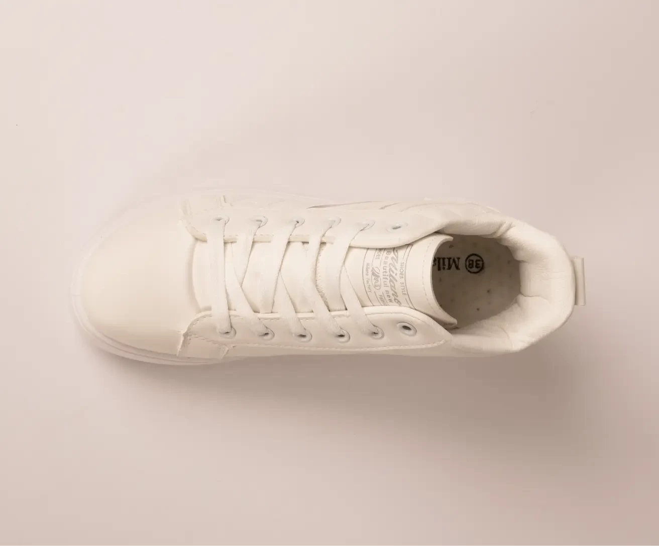 MI2 Flat Sneaker