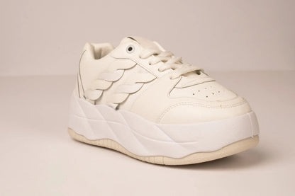 IS15 Flat Sneaker