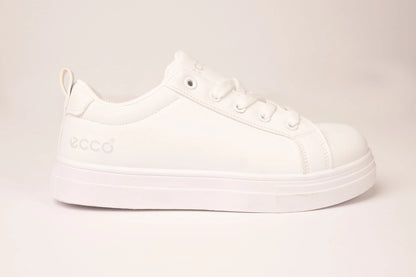 IS13 Flat Sneaker