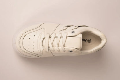 IS15 Flat Sneaker