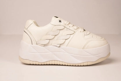 IS15 Flat Sneaker