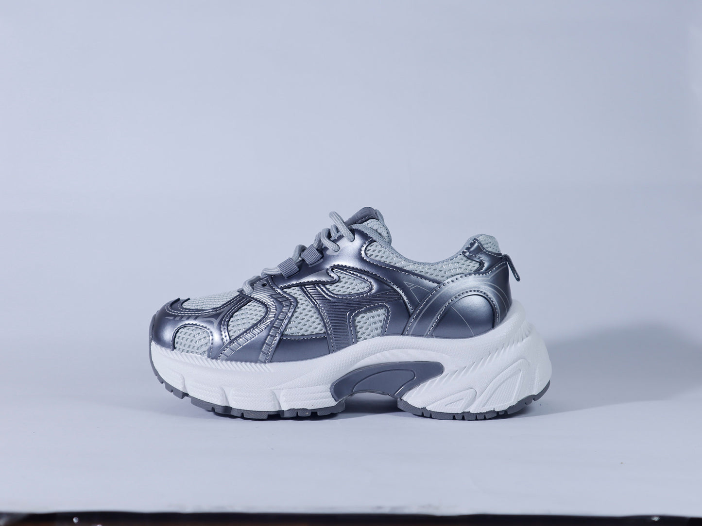 323 Flat Sneaker