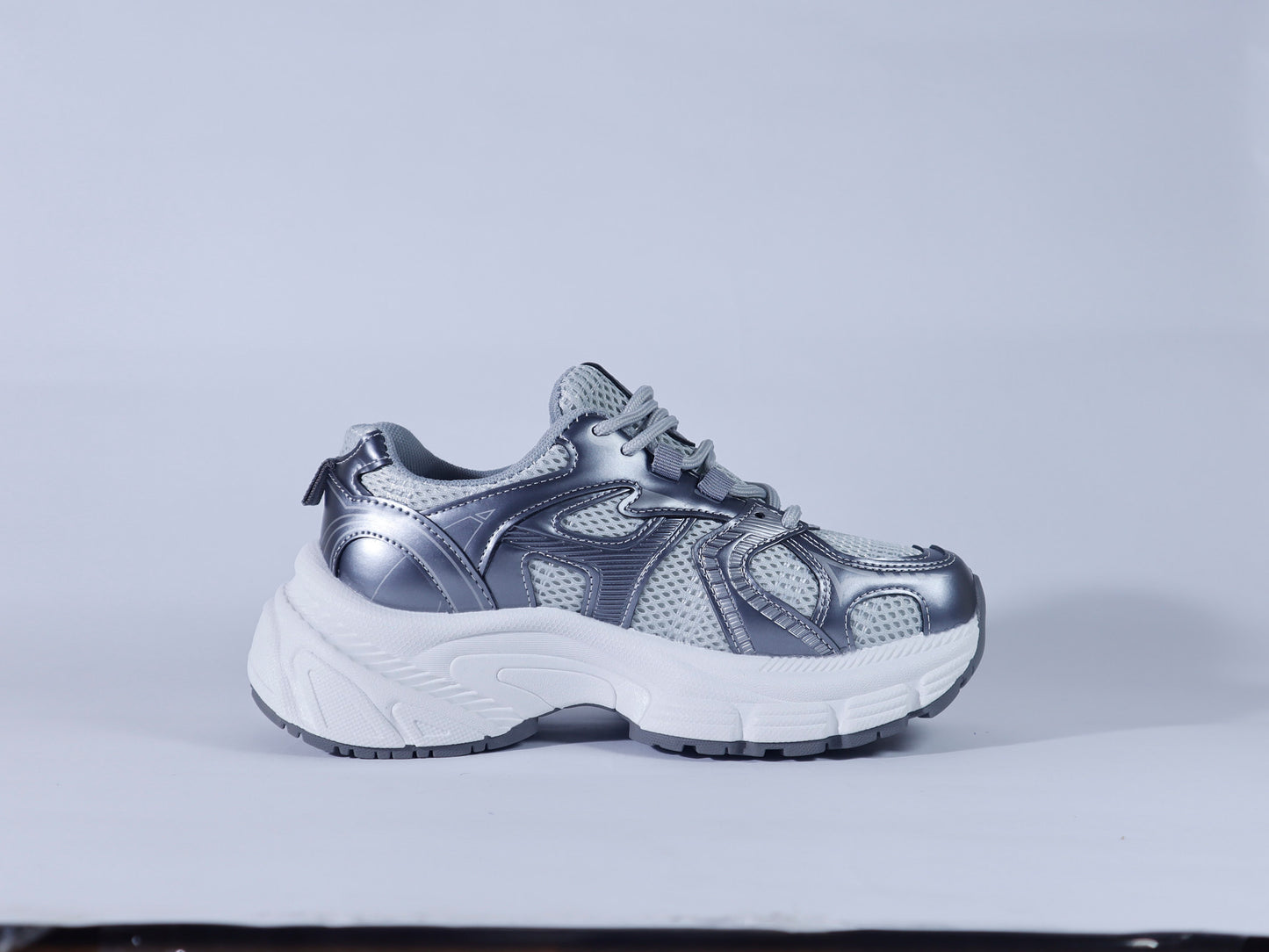 323 Flat Sneaker