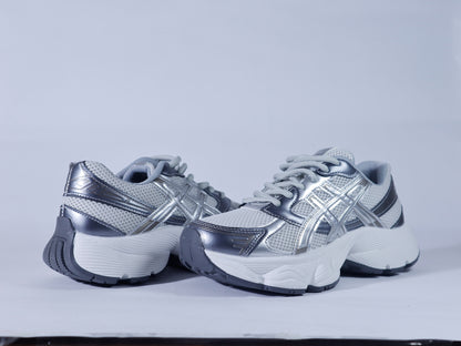 303 Flat Sneaker