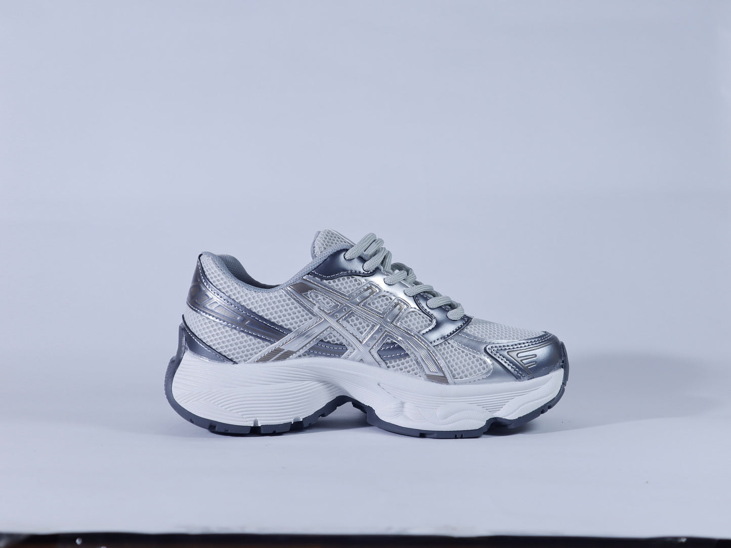 303 Flat Sneaker