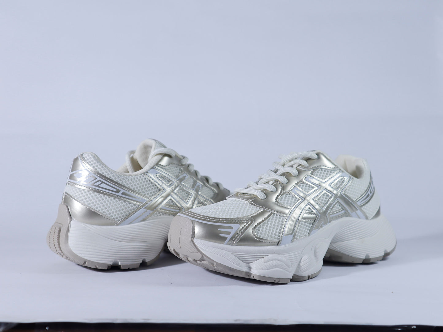 303 Flat Sneaker