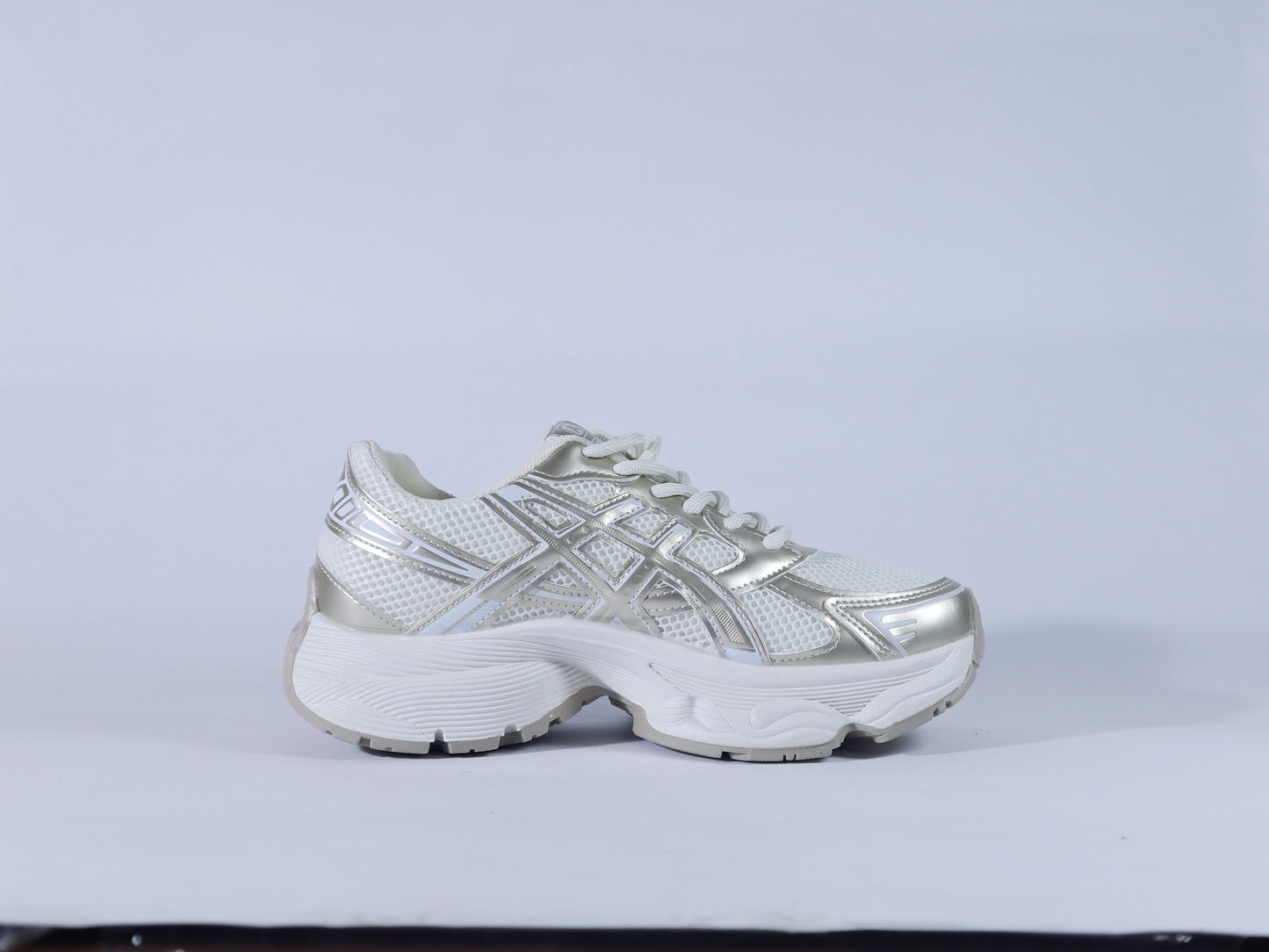 303 Flat Sneaker