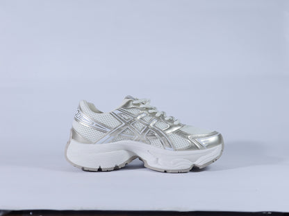 303 Flat Sneaker