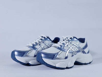 303 Flat Sneaker