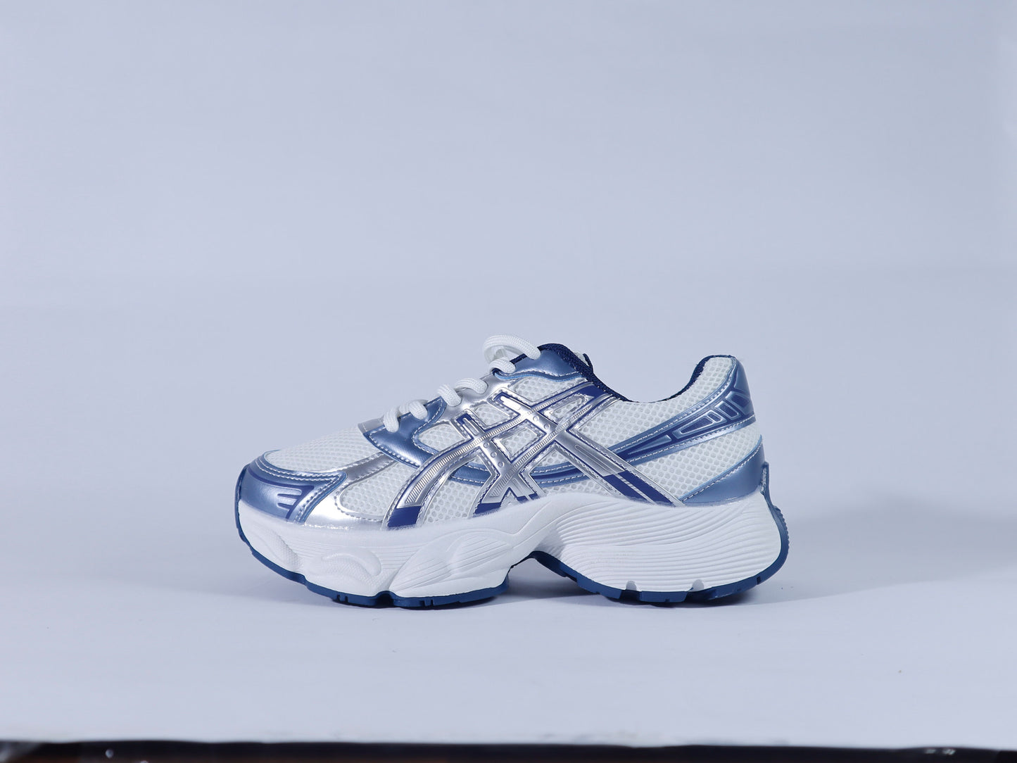 303 Flat Sneaker