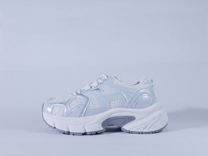 323 Flat Sneaker