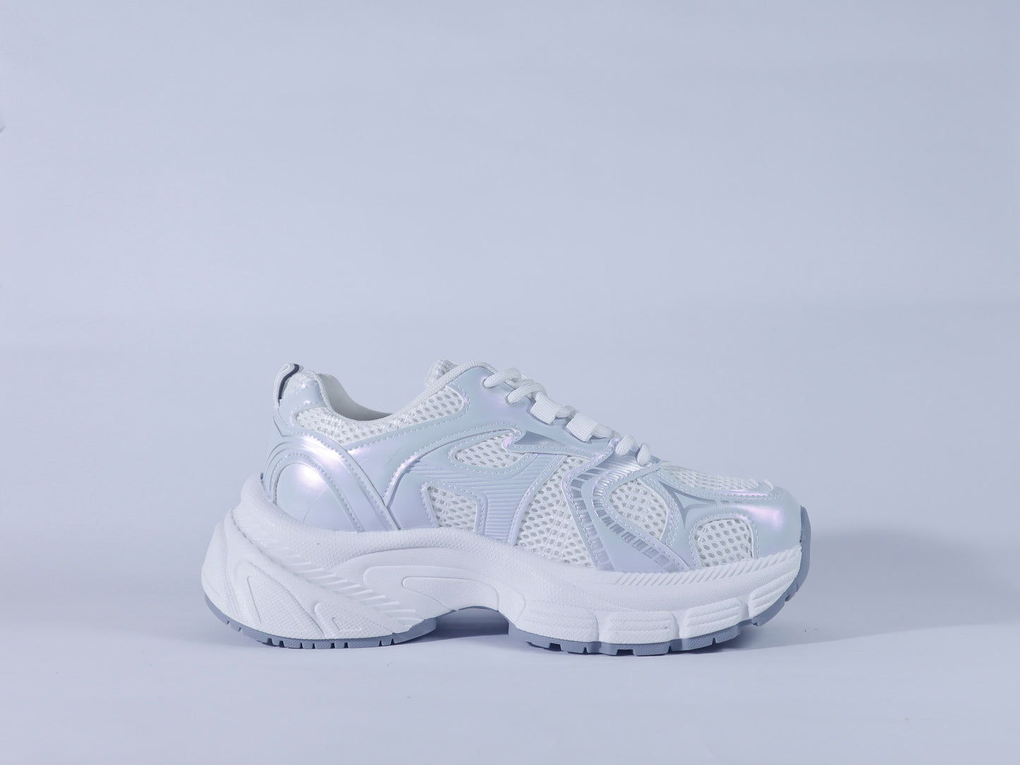 323 Flat Sneaker