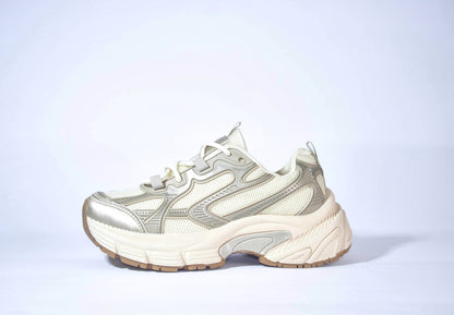 M104 Top Flat Sneaker