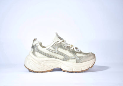 M104 Top Flat Sneaker