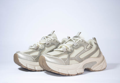 M104 Top Flat Sneaker