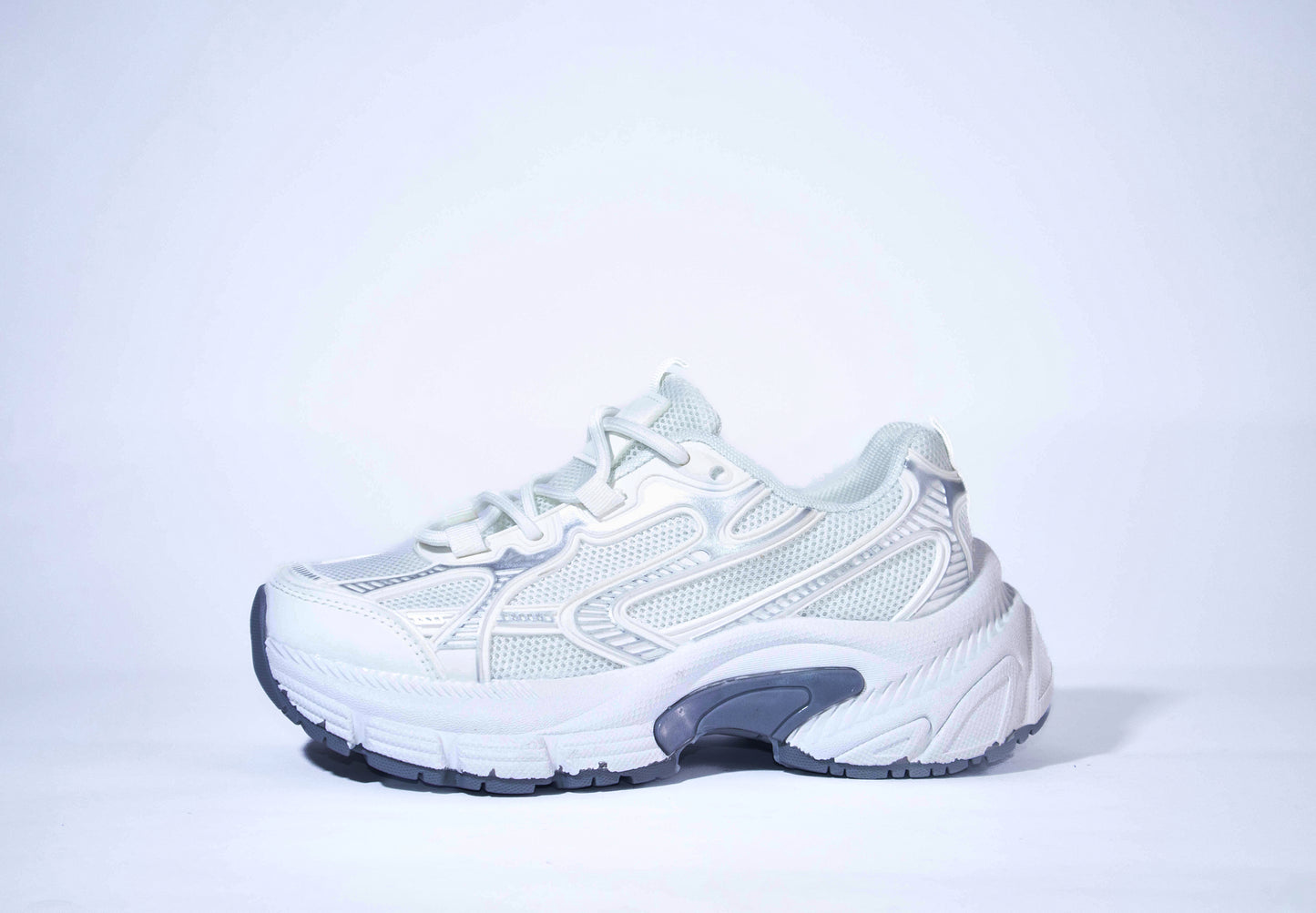 M104 Top Flat Sneaker