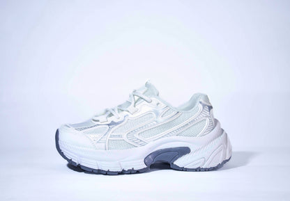 M104 Top Flat Sneaker