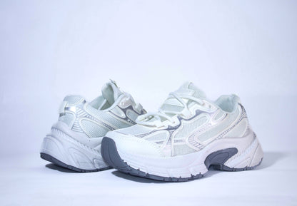 M104 Top Flat Sneaker
